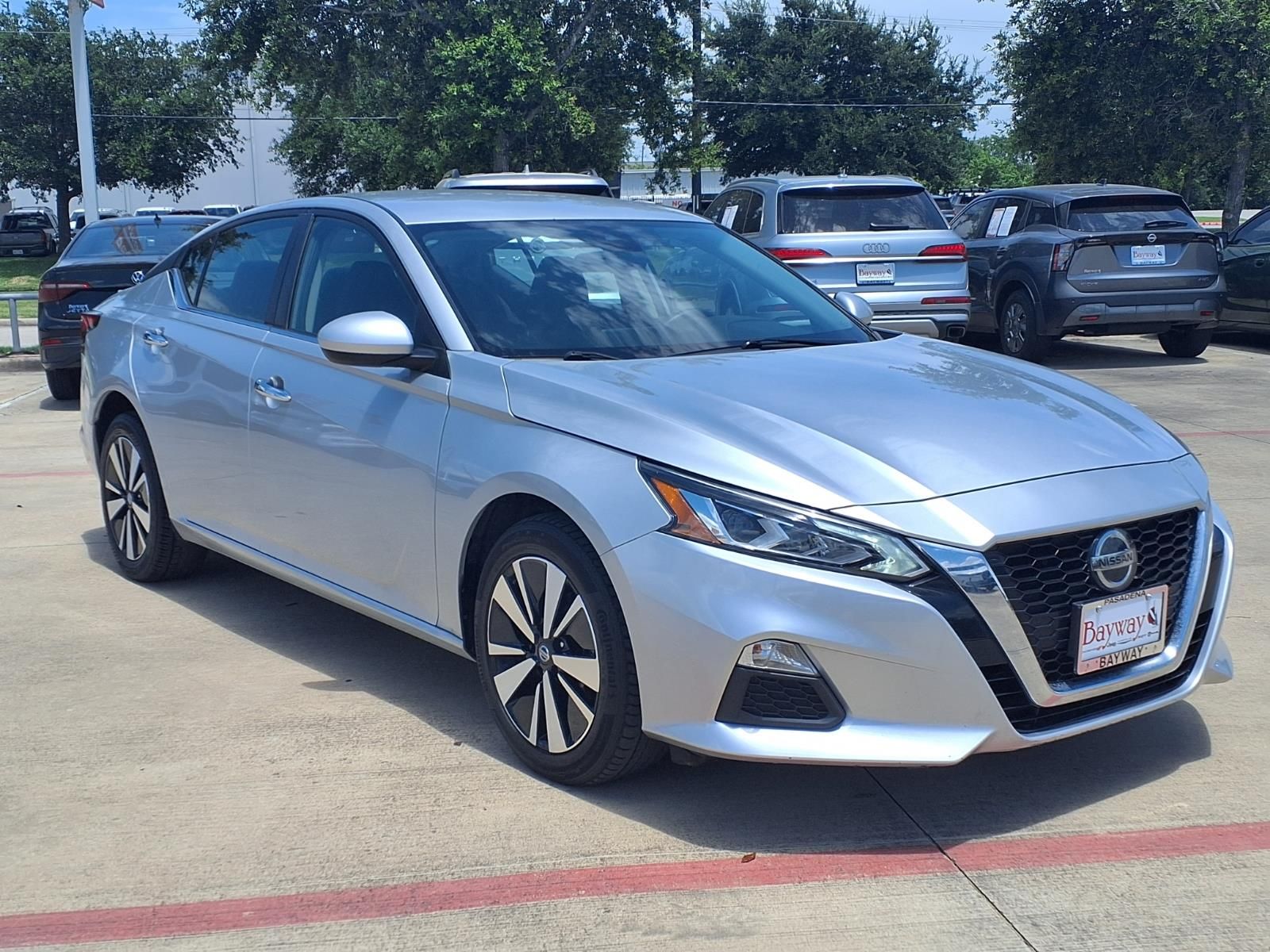2022 Nissan Altima 2.5 SV Silver at Bravo Nissan