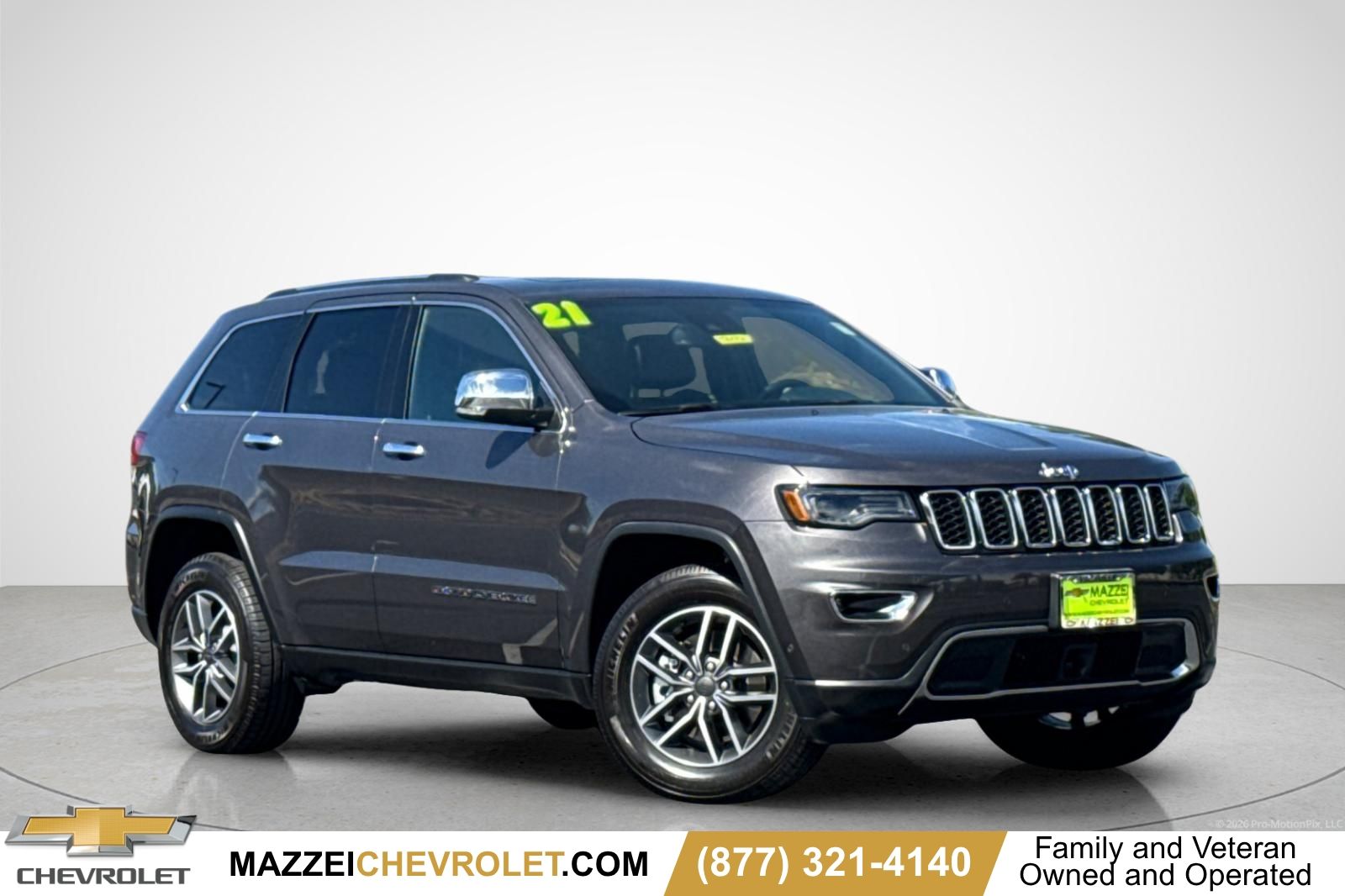 Gray (Granite Crystal Metallic Clearcoat) 2021 Jeep Grand Cherokee SUV / Crossover Four-Wheel Drive 8-Speed Automatic
