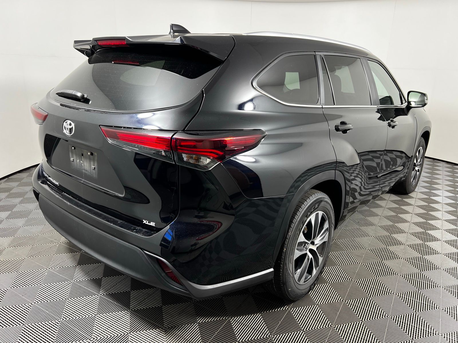Thumbnail: 2024 Toyota Highlander - 5