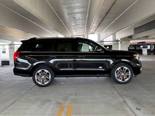 New 2027 Agate Black Metallic Ford King Ranch image 7
