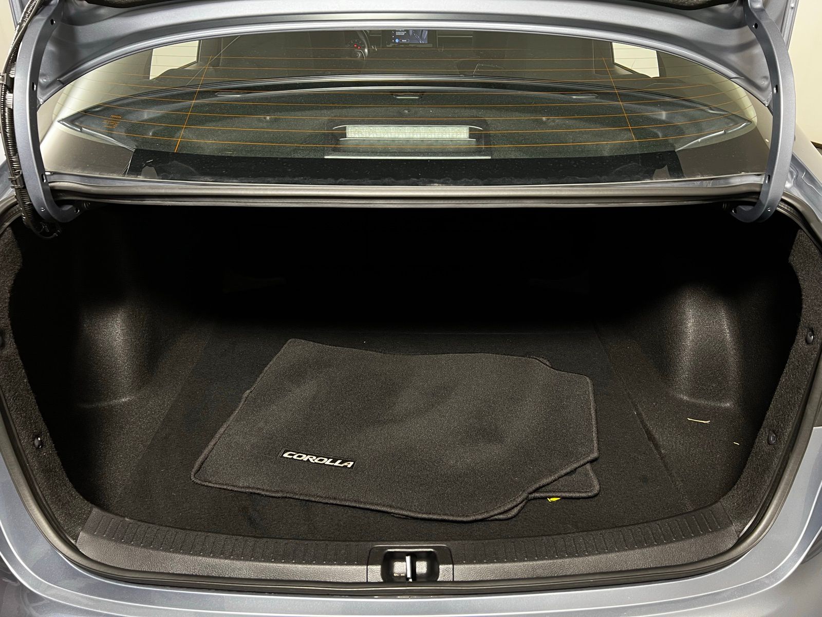 Thumbnail: 2025 Toyota Corolla - 22