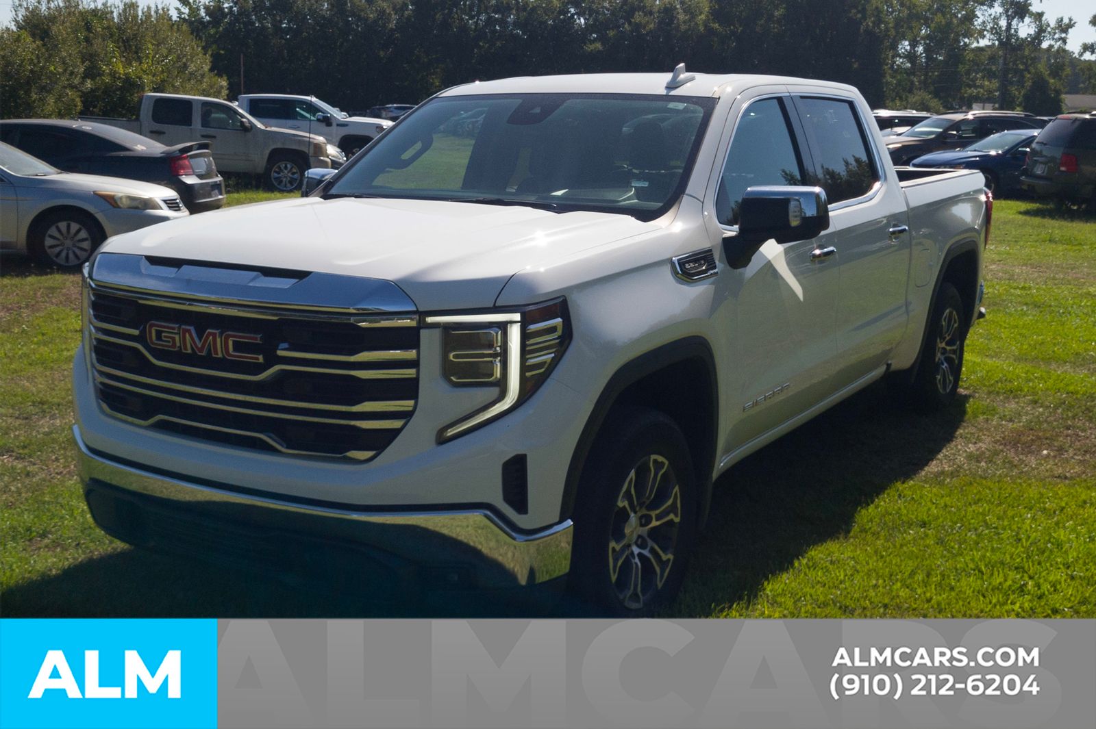 Used 2025 Summit White GMC SLT image 21