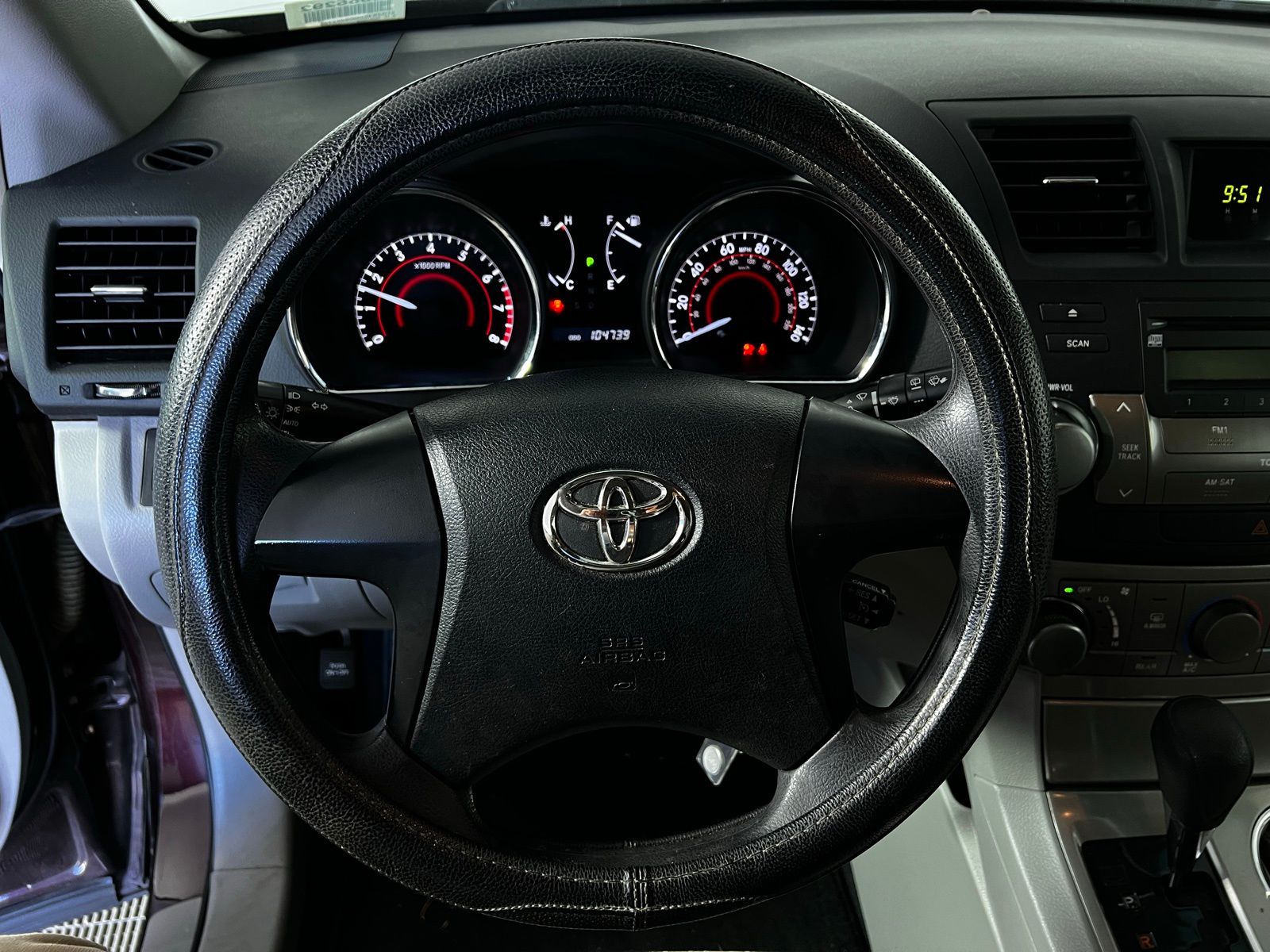 Thumbnail: 2012 Toyota Highlander - 9