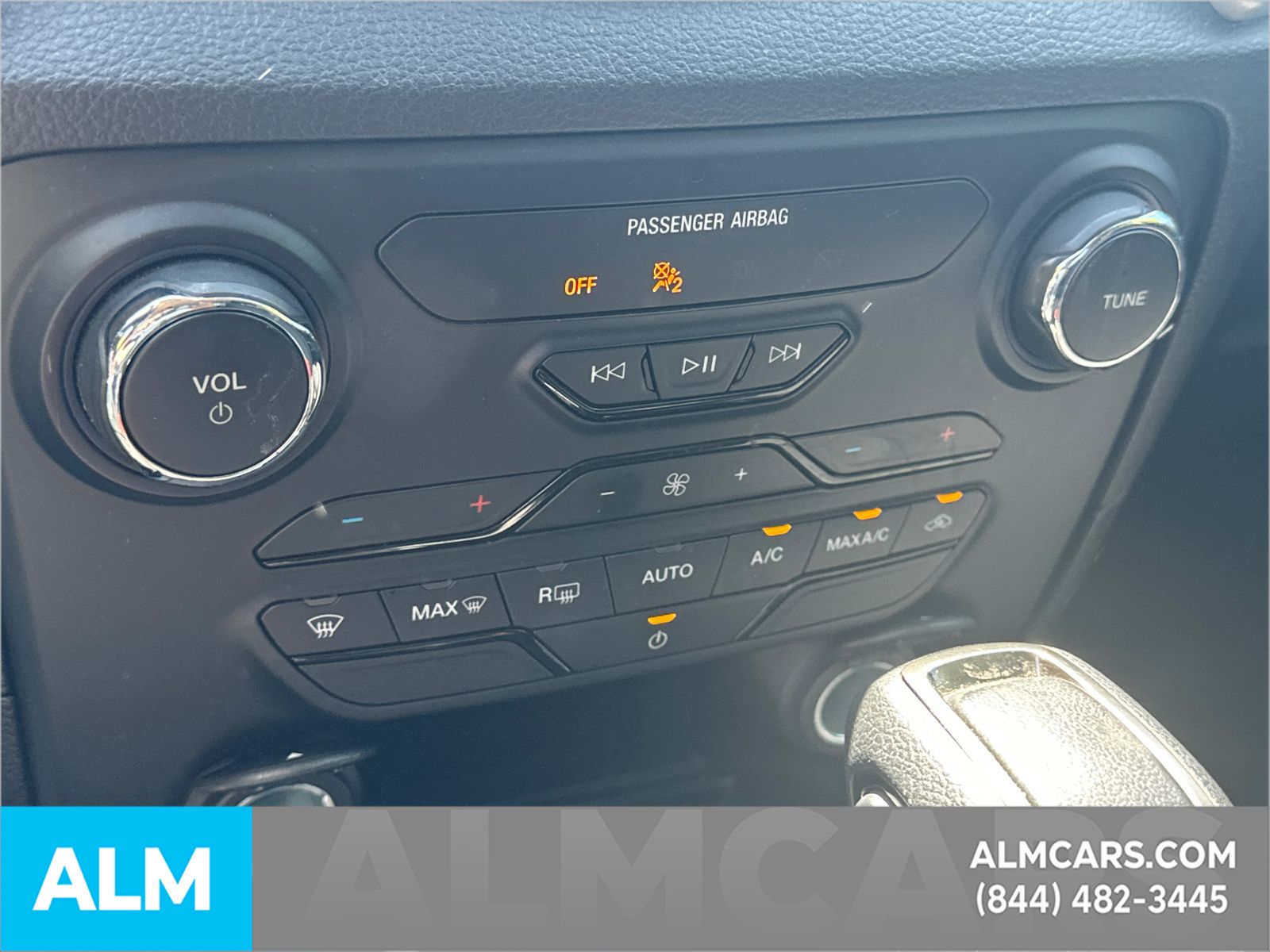 Used 2023 Black Ford XLT image 24