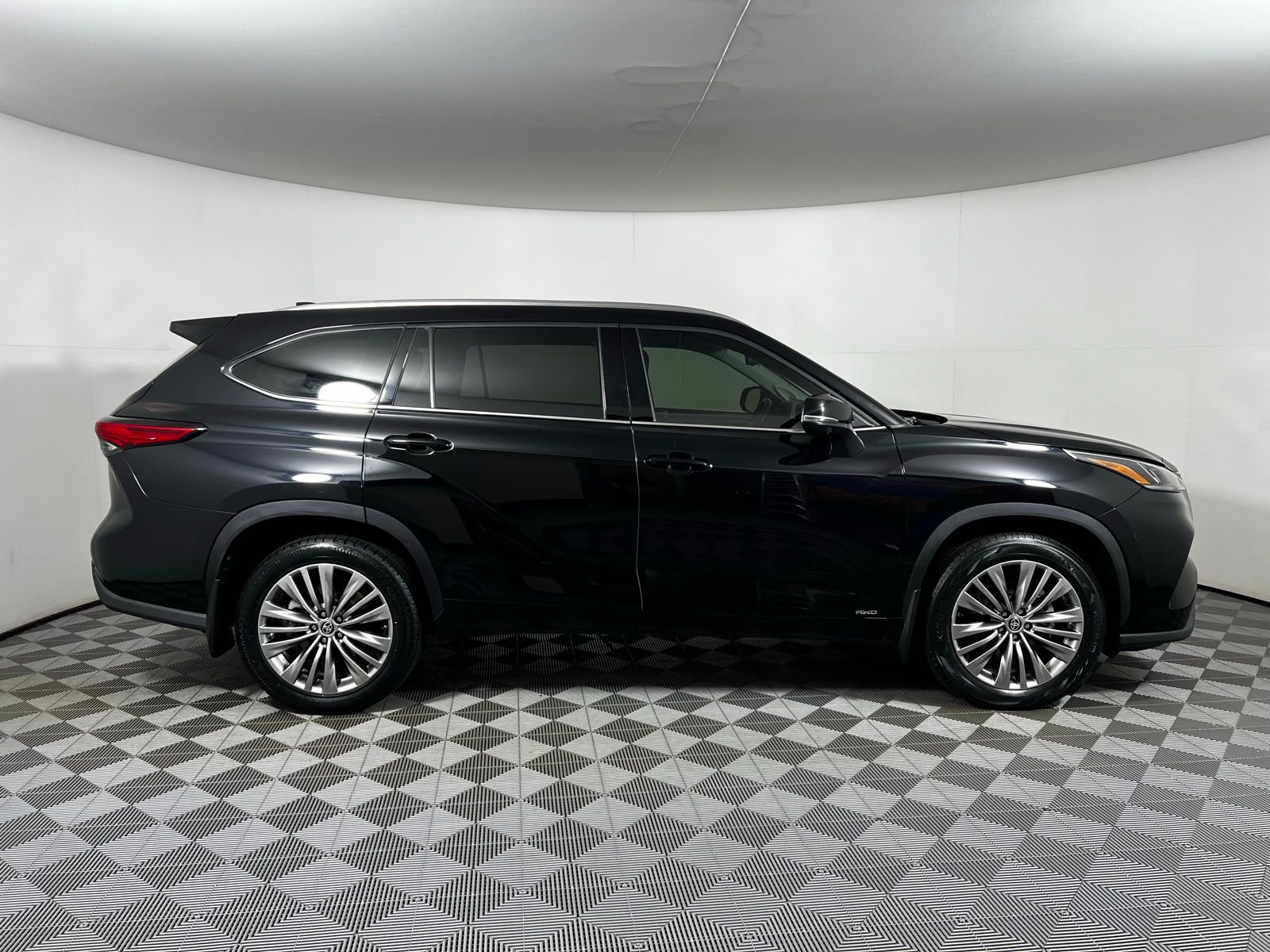 2022 Toyota Highlander Platinum 4