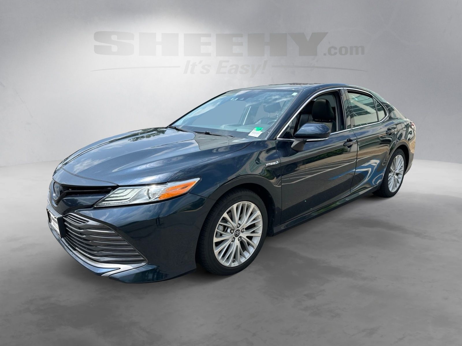 Used 2019 Blue Toyota XLE image 17