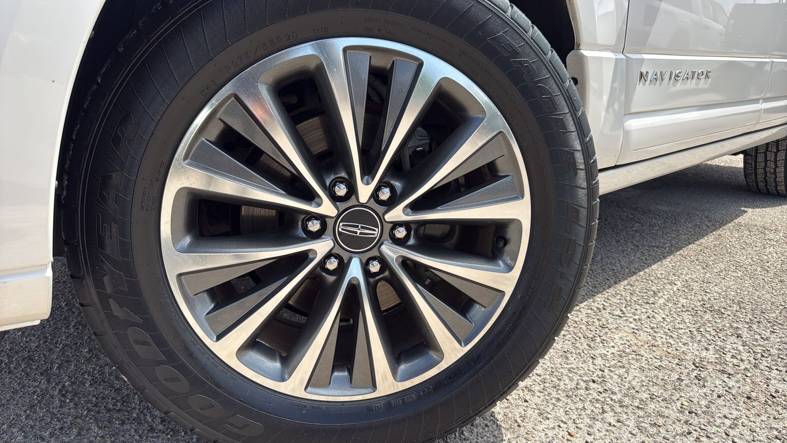 Used Car 2017 Lincoln Navigator  Select For Sale Under $20,000 In Austin, Texas