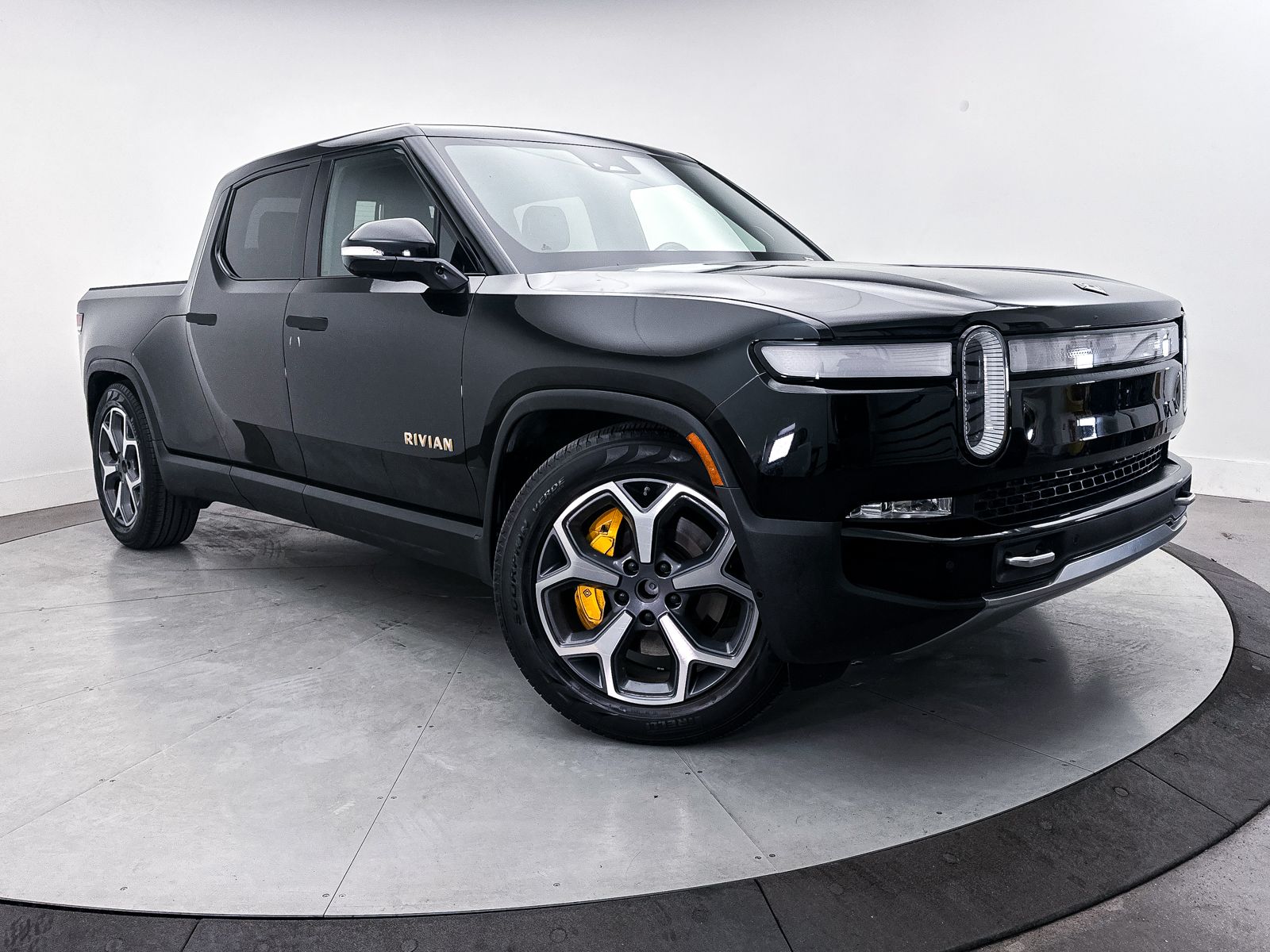 2022 Rivian R1T Adventure's photo