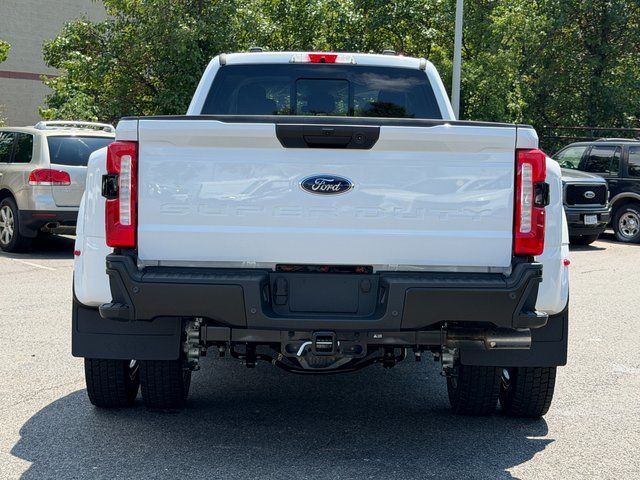 New 2026 Oxford White Ford XL image 5