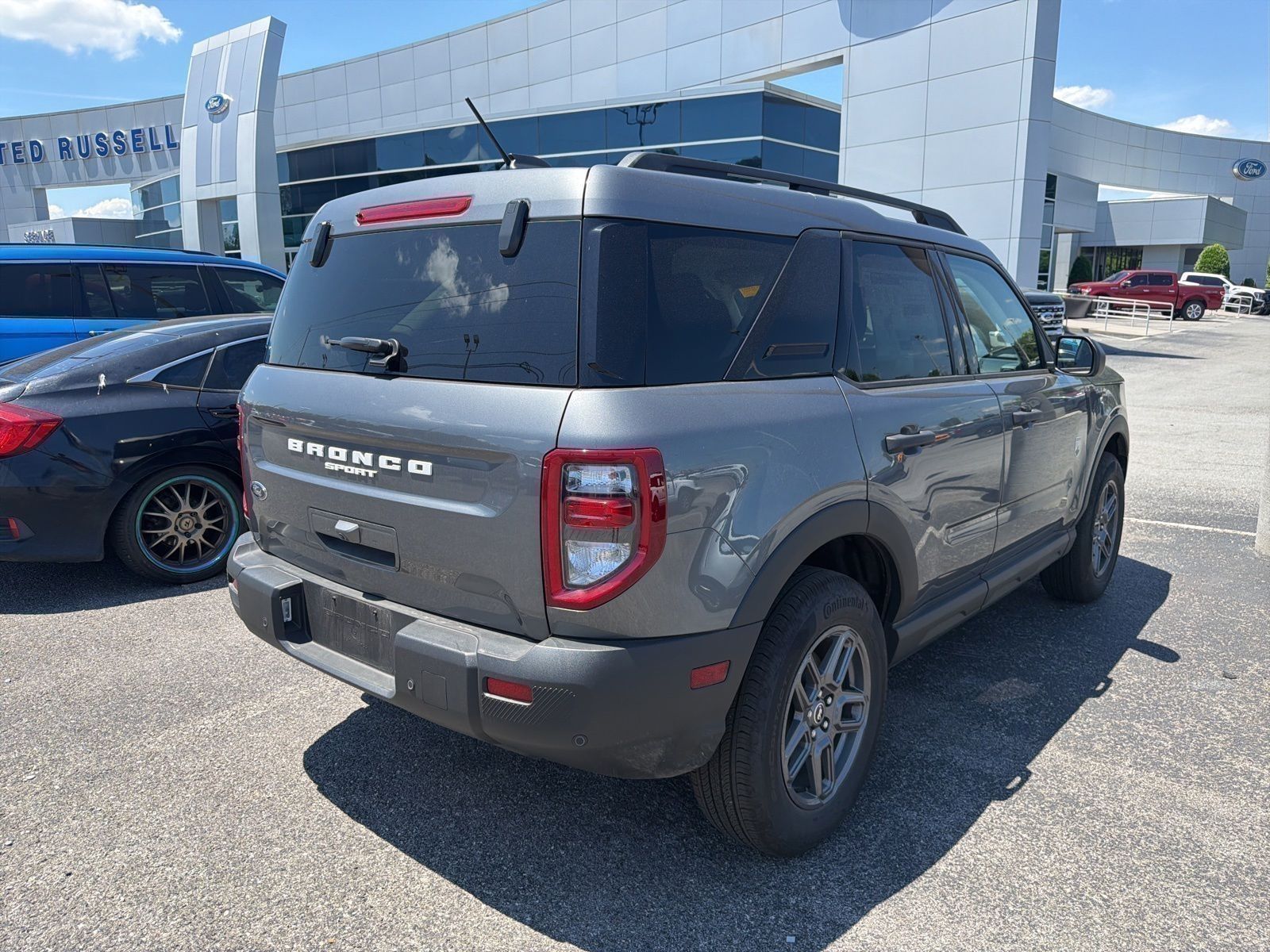 View vehicle photo 5