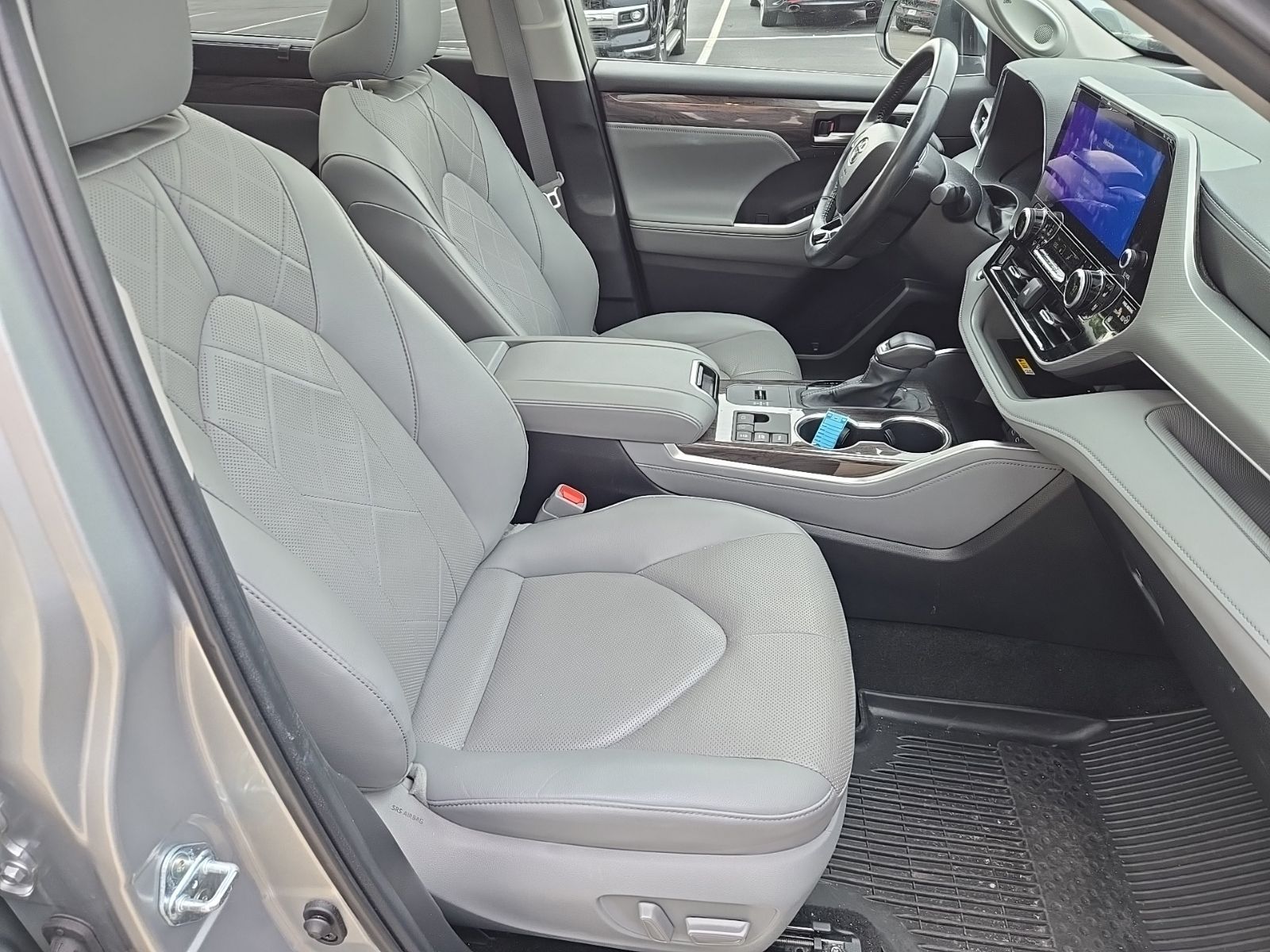 used 2024 Toyota Highlander Hybrid car, priced at $48,430