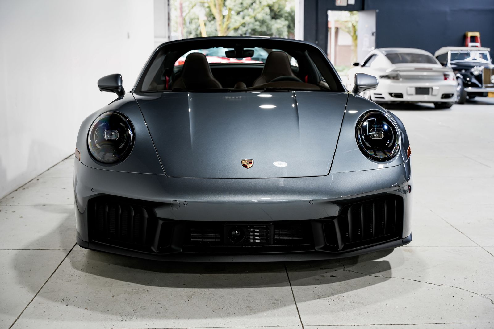 2025 Porsche 911 Targa 4 GTS — photo 5