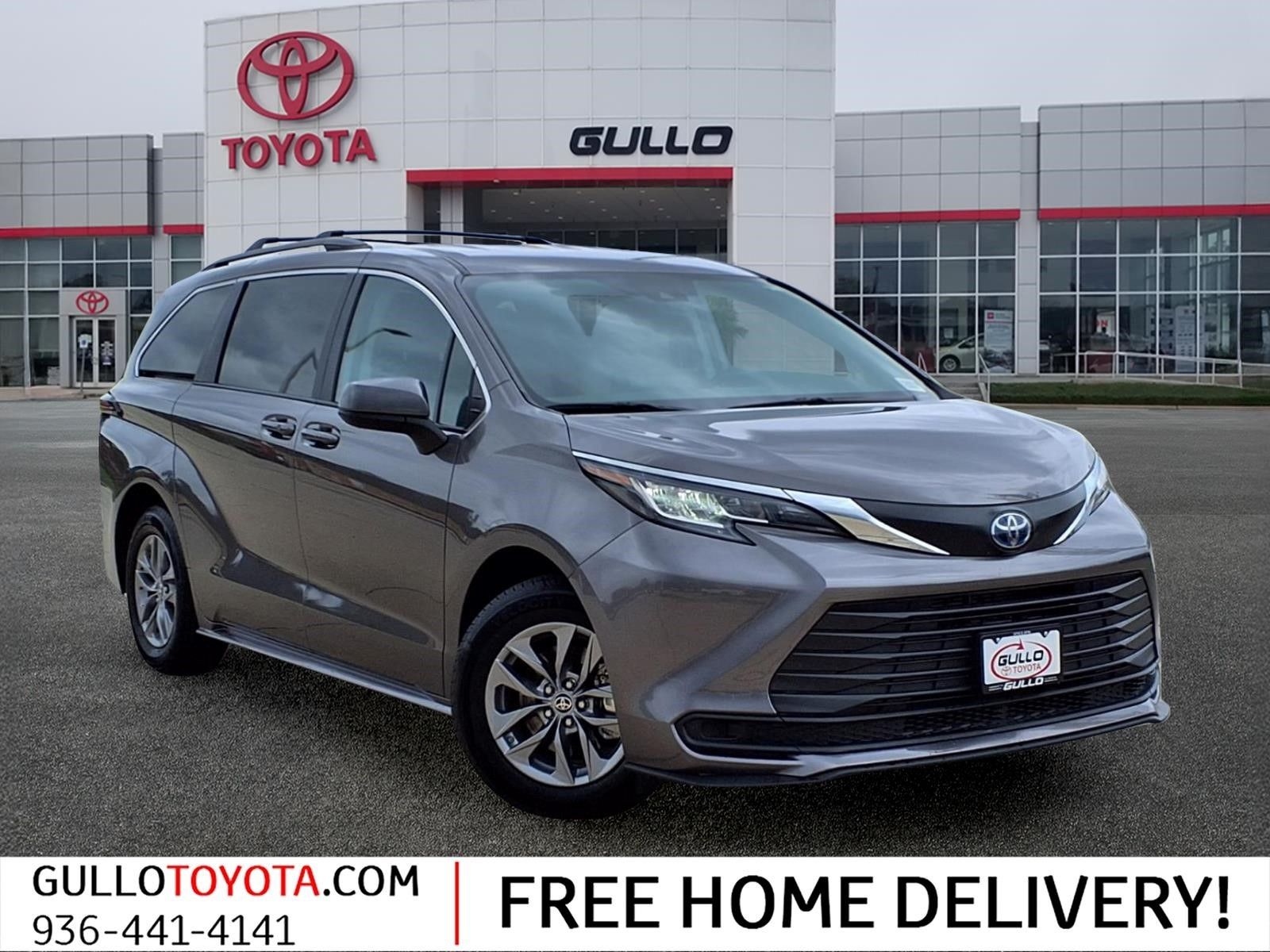 2023 Toyota Sienna LE Gray at Westside Lexus
