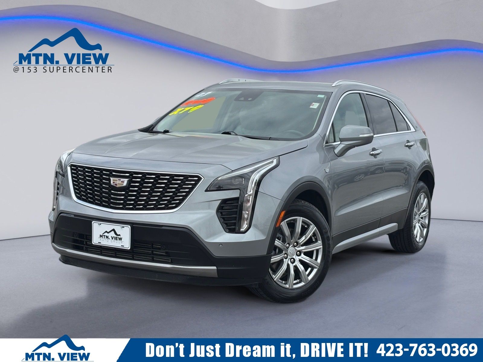 Argent Silver Metallic 2023 Cadillac XT4 Premium Luxury AWD SUV / Crossover Four-Wheel Drive 9-Speed Automatic