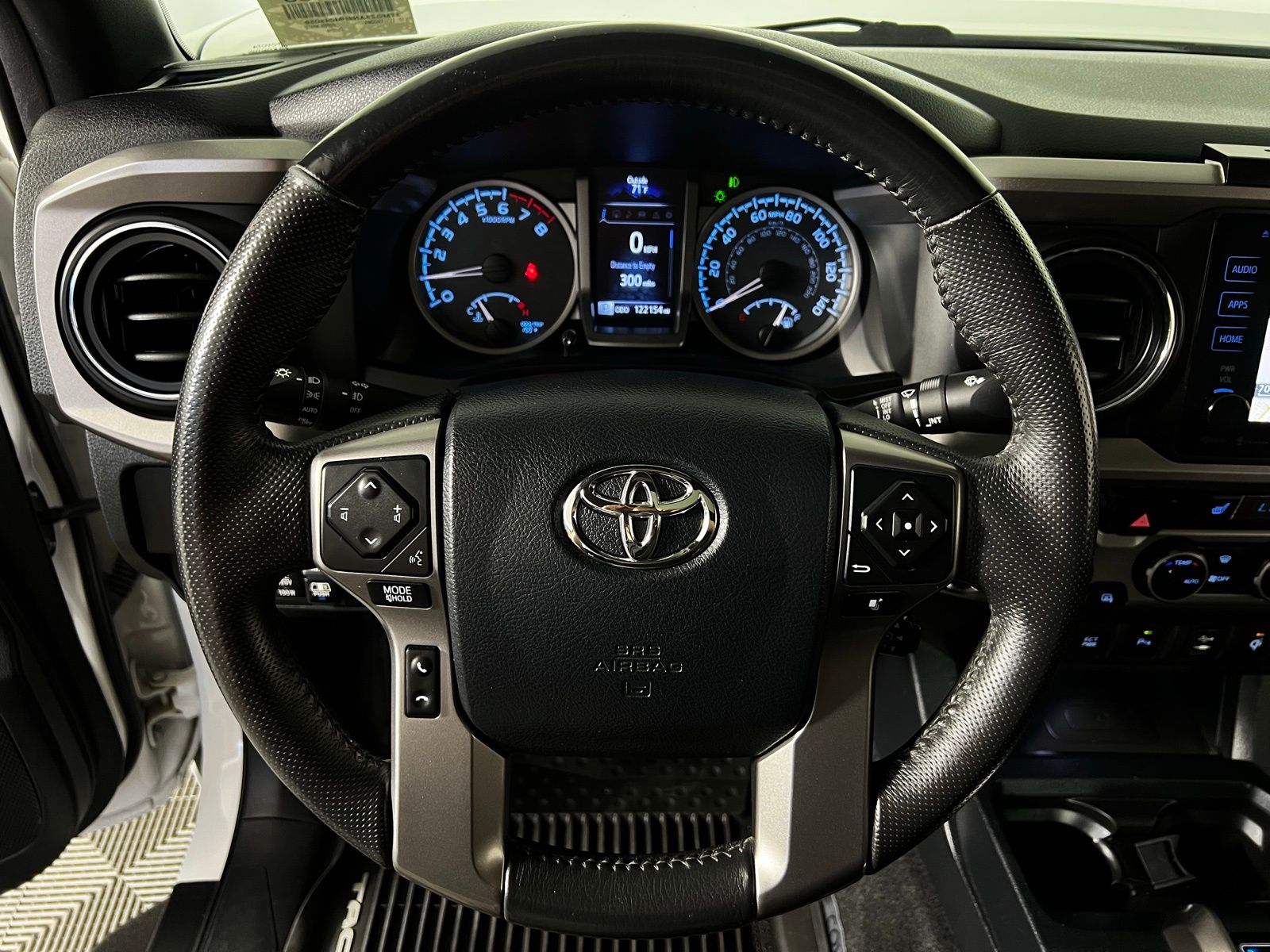2017 Toyota Tacoma Limited 14