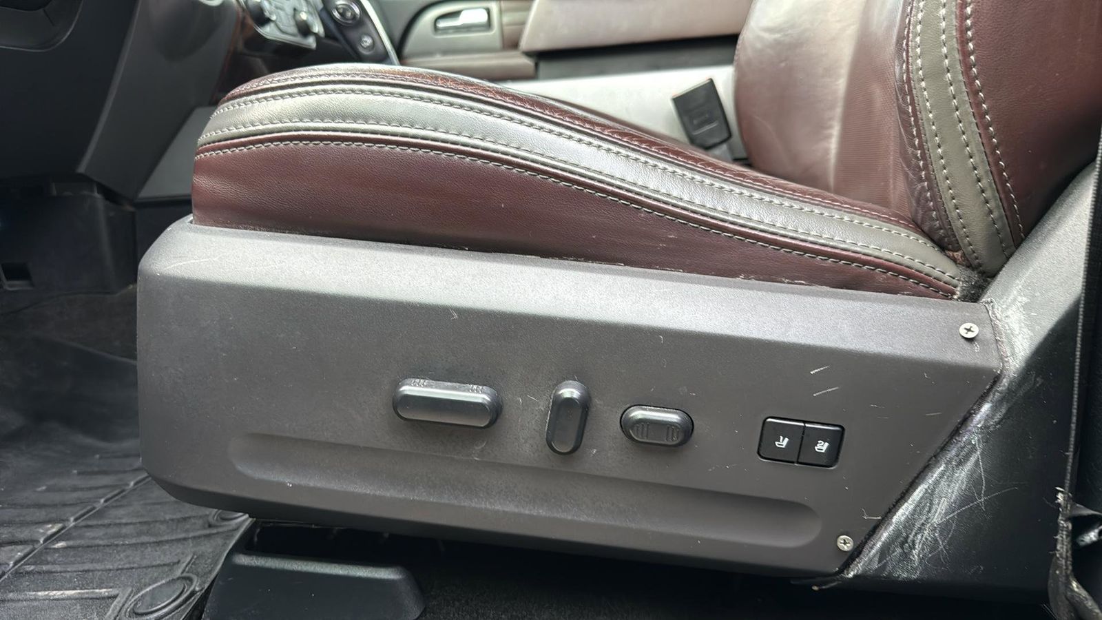 Used Car 2016 Ford Expedition  Platinum For Sale Under $20,000 In Austin, Texas