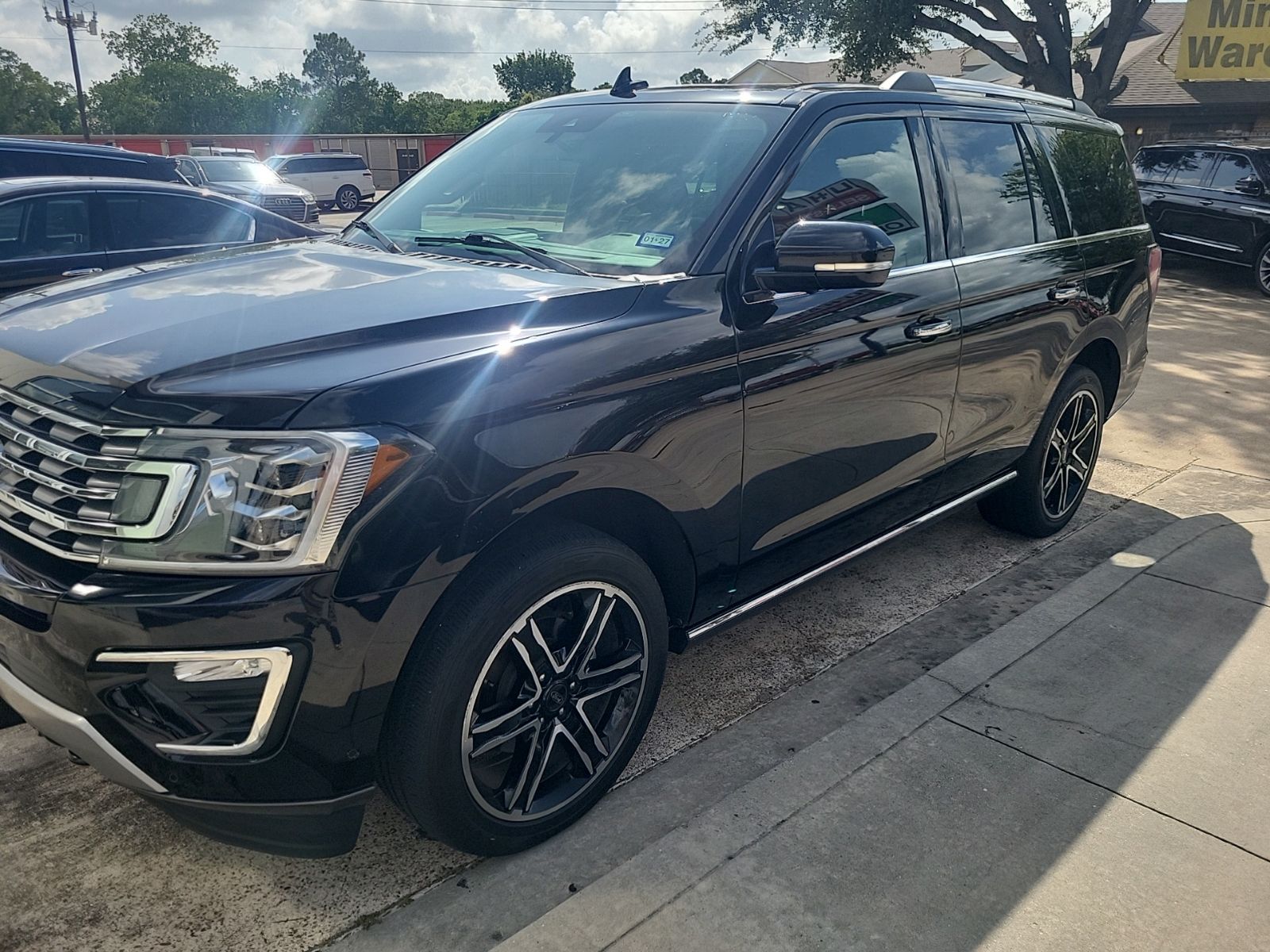 Black Metallic 2021 Ford Expedition SUV / Crossover Four-Wheel Drive Automatic