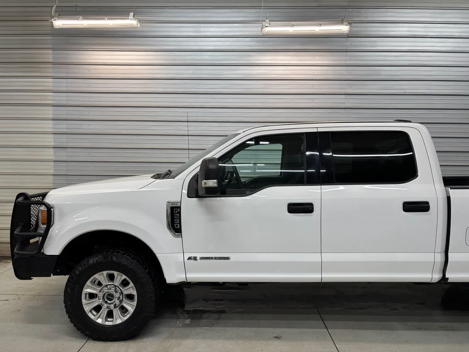 2021 Ford F-250 Super Duty XLT - Image 3