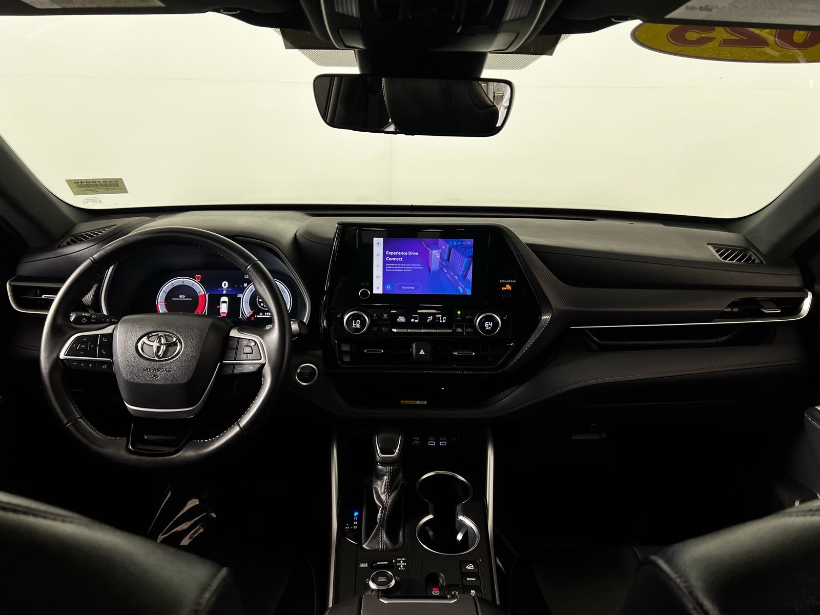 Thumbnail: 2025 Toyota Highlander - 25