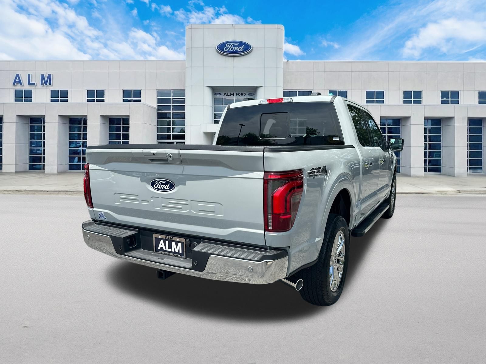 New 2026 Avalanche Ford Lariat® image 6