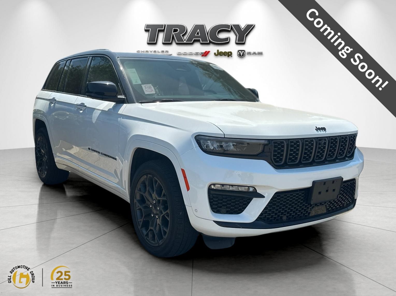 Bright White Clearcoat 2025 Jeep Grand Cherokee SUV / Crossover Four-Wheel Drive 8-Speed Automatic