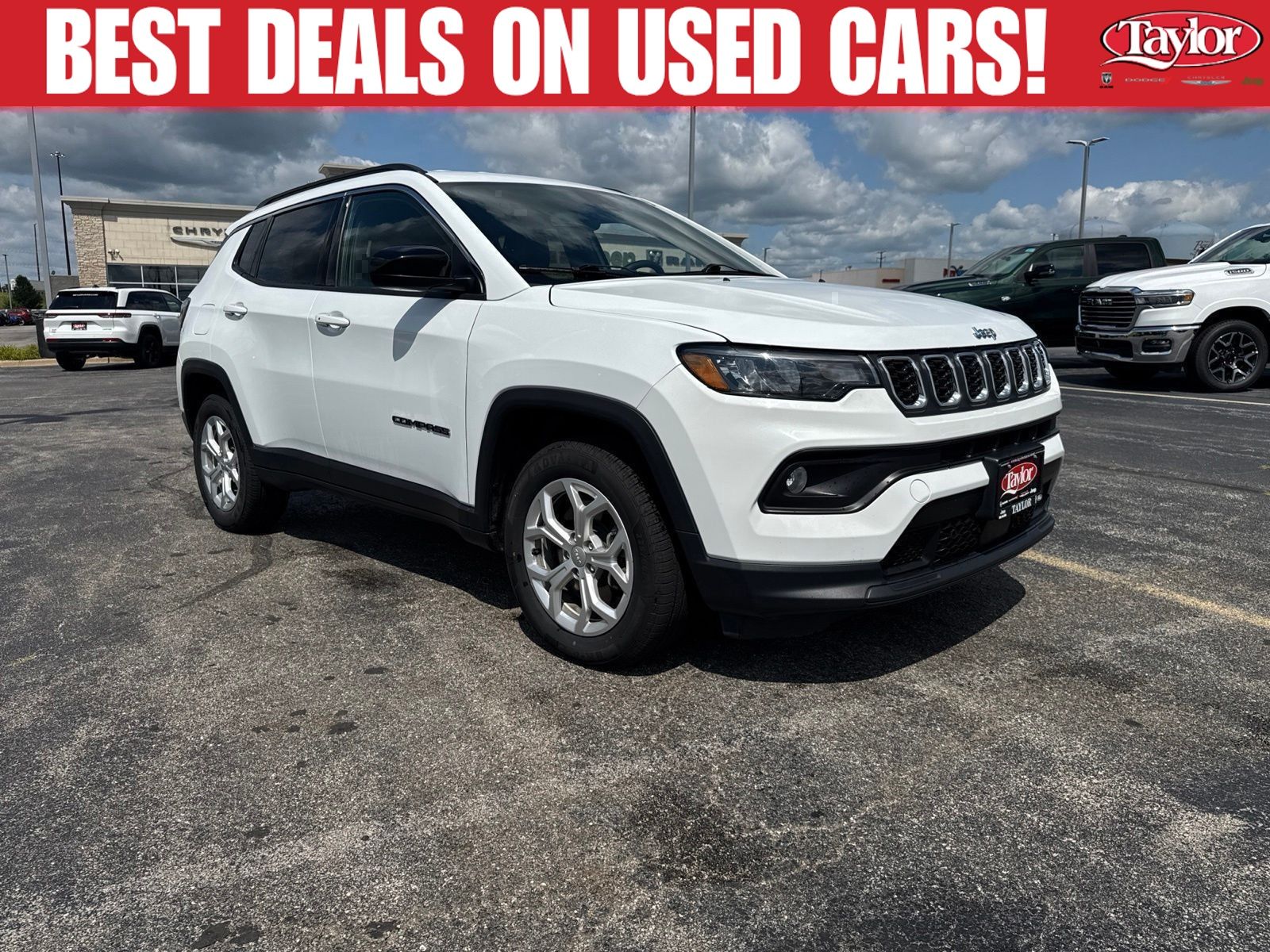 Bright White Clearcoat 2024 Jeep Compass SUV / Crossover Four-Wheel Drive 8-Speed Automatic