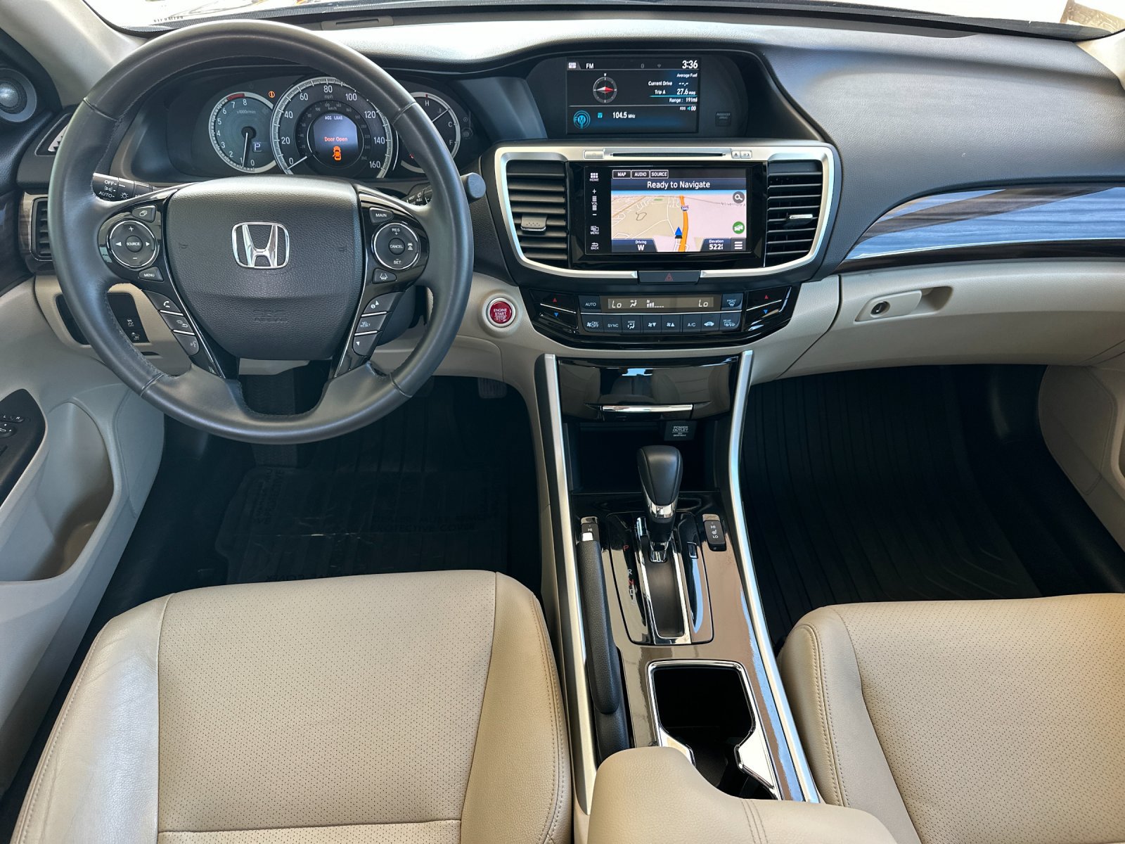 2017 Honda Accord Touring — full photo 13 of 28