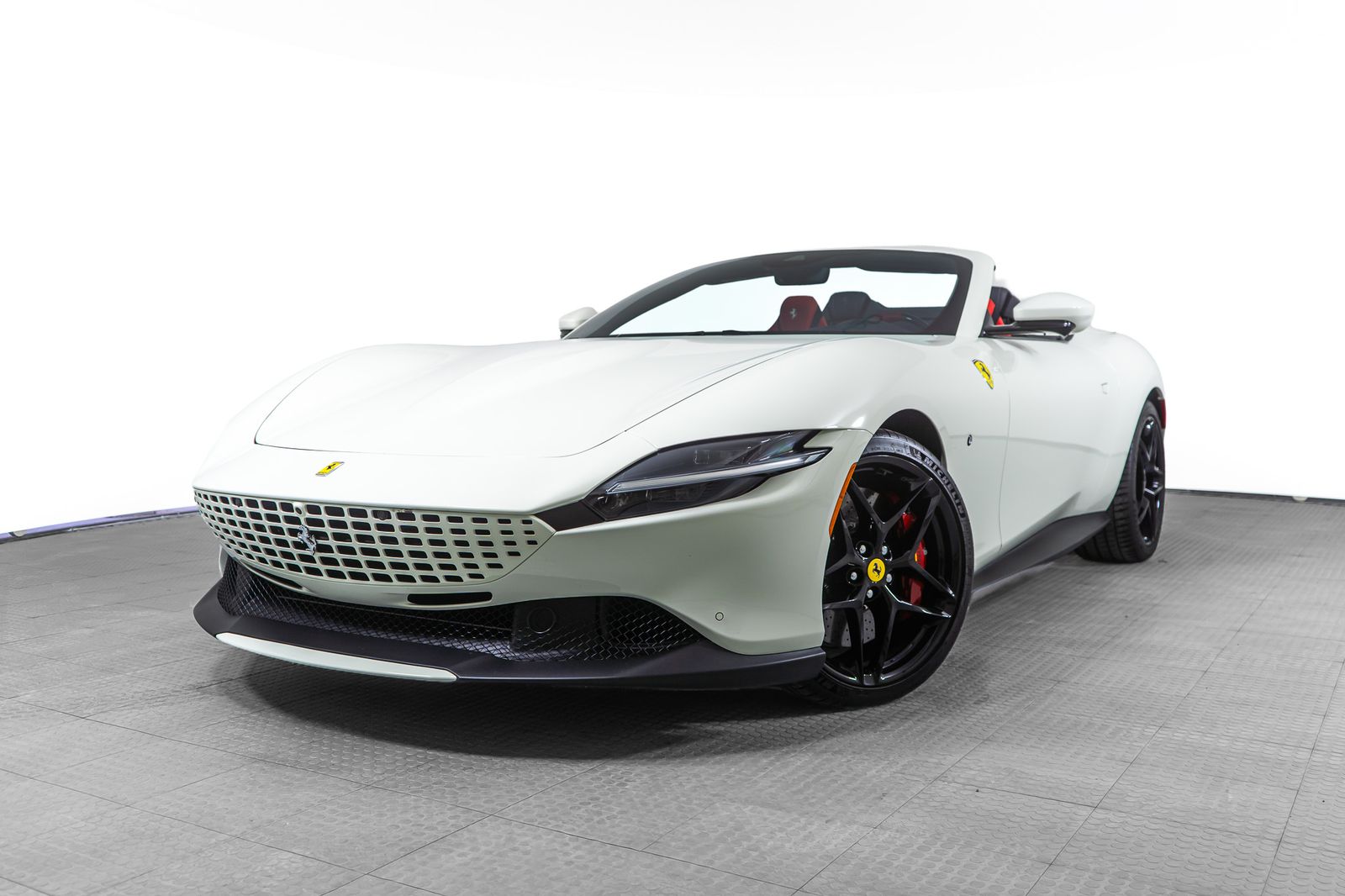 2025 Ferrari Roma Spider