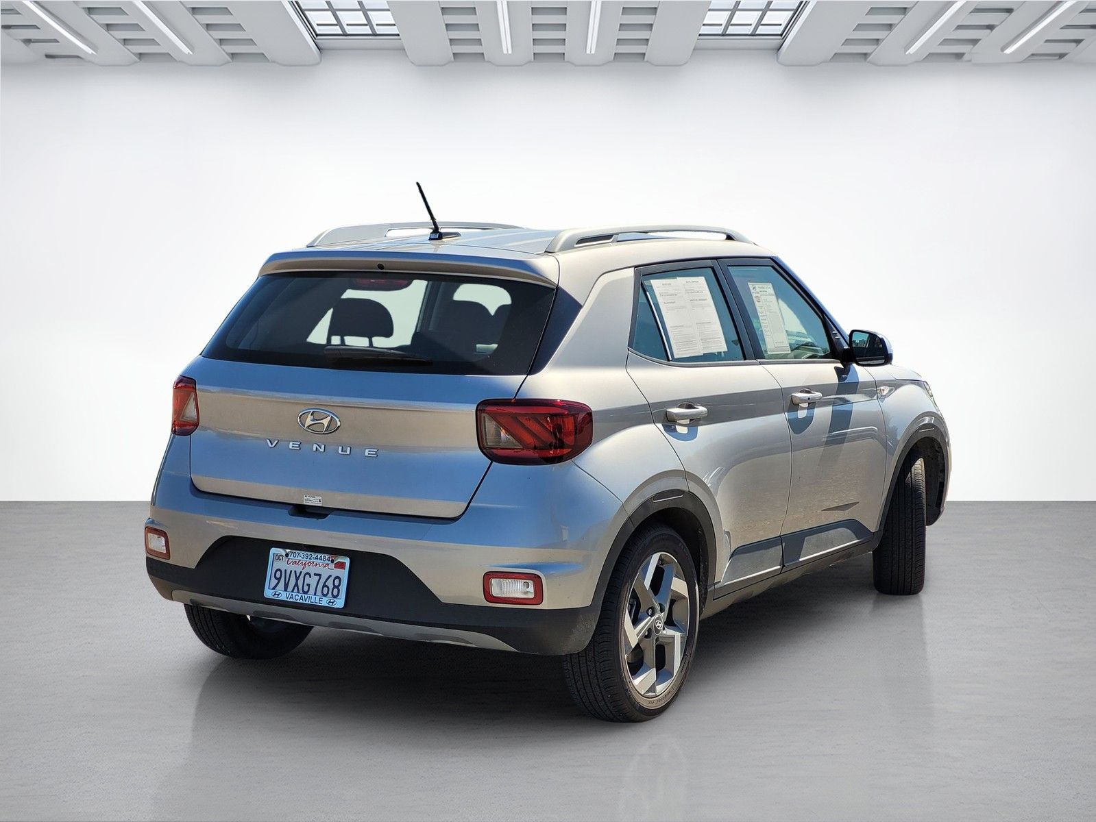 2025 Hyundai Venue SEL - Photo 11