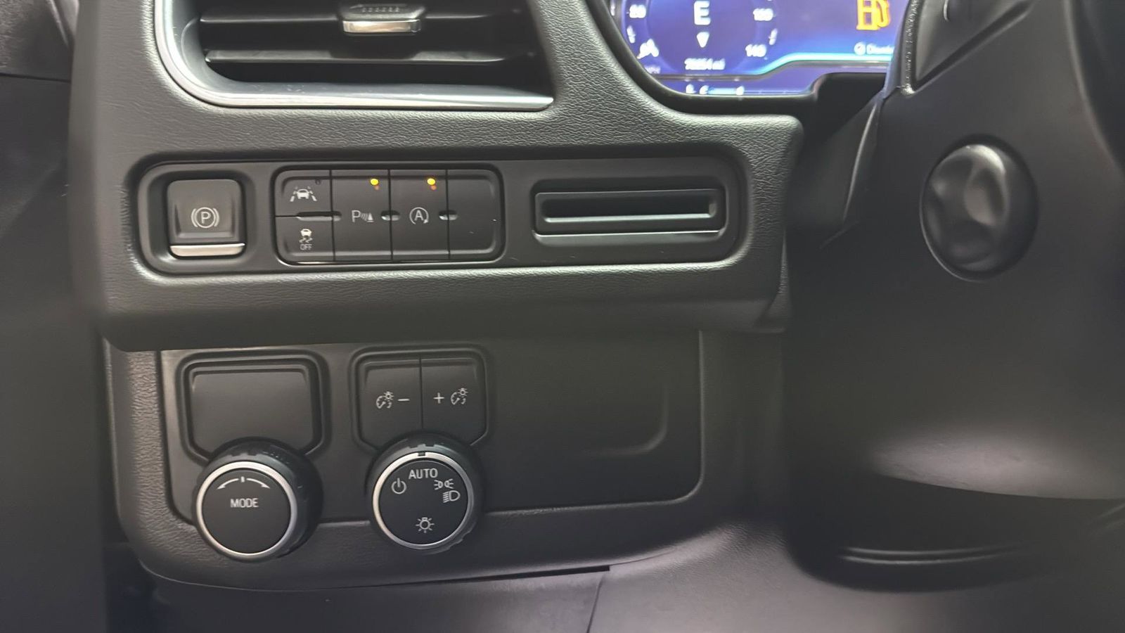 Used Car 2023 Chevrolet Suburban  Premier For Sale Under $50,000 In Austin, Texas