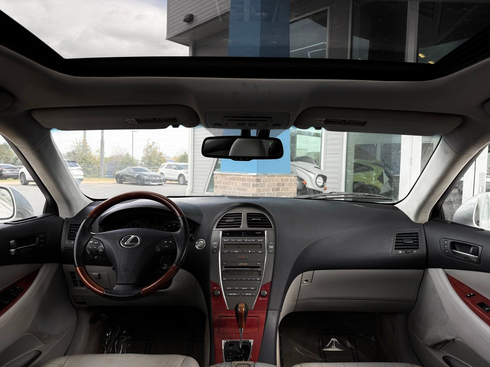 View vehicle photo 7