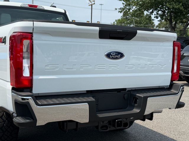 New 2026 Oxford White Ford XL image 13