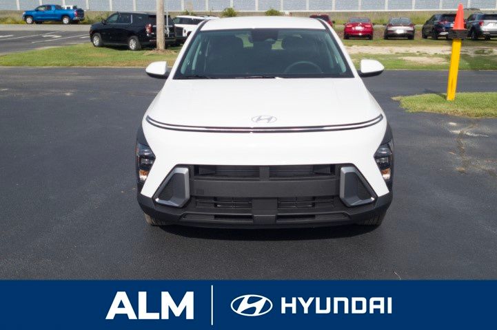 2026 Hyundai Kona SE photo 2