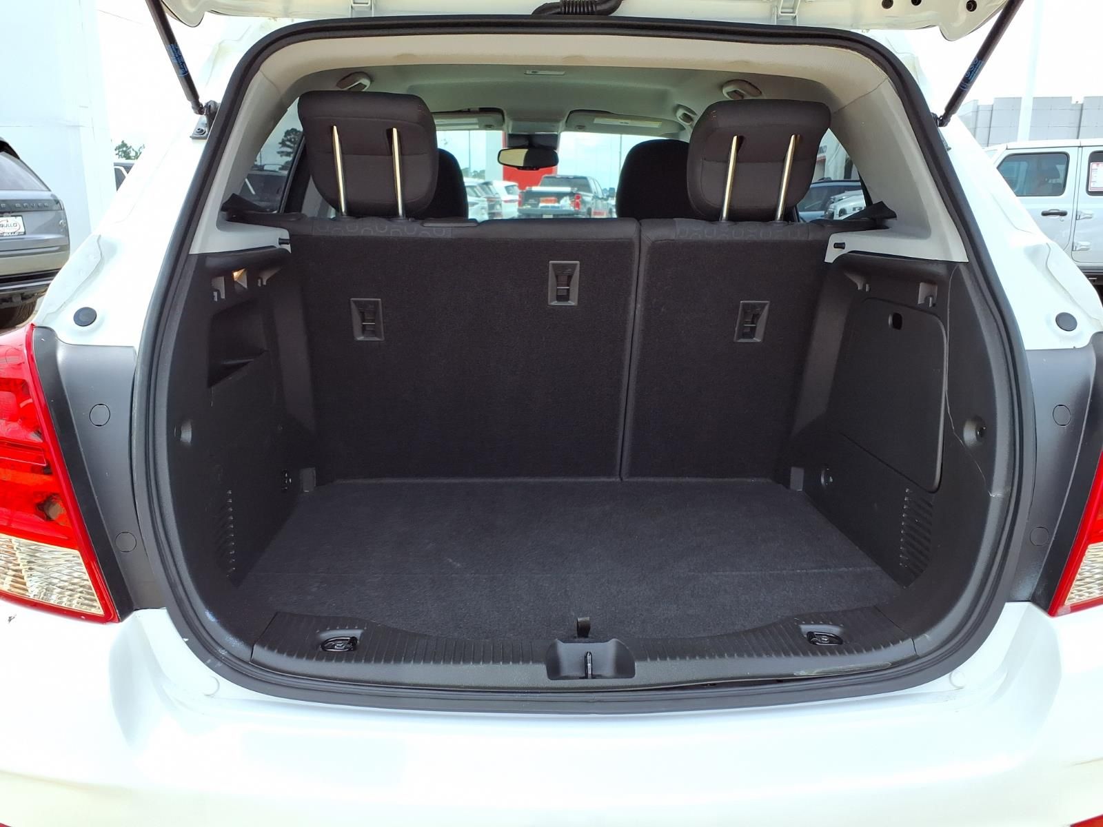 2022 Chevrolet Trax LS White at AutoSavvy Houston Southwest