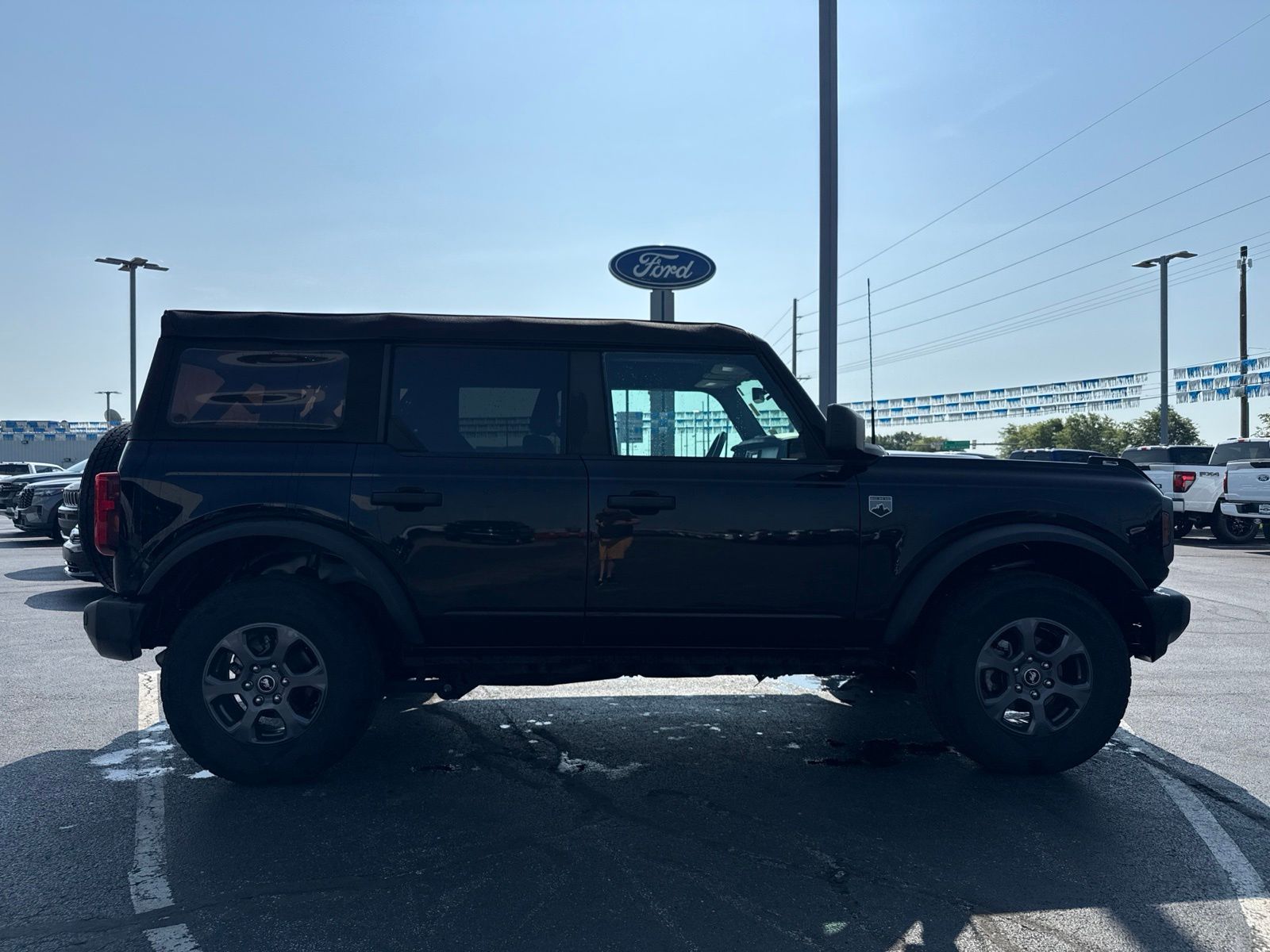 2023 Ford Bronco image 11