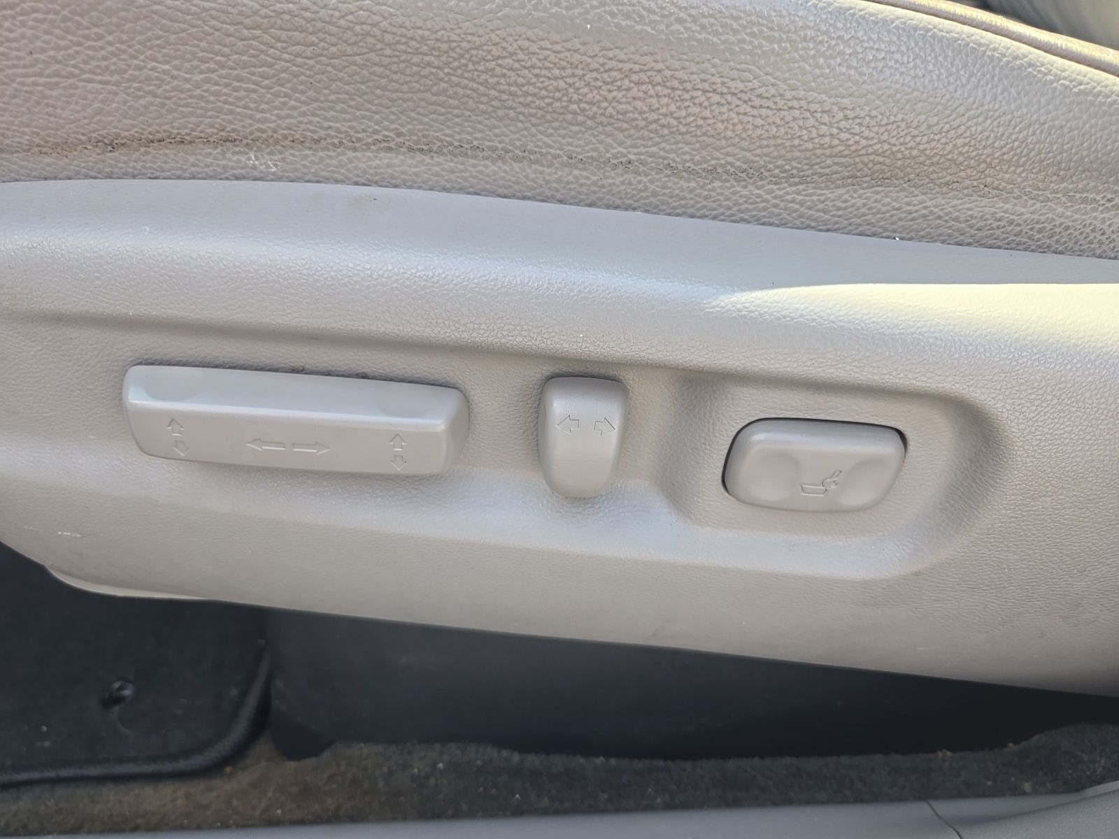 Used 2013  Honda EX-L image 24