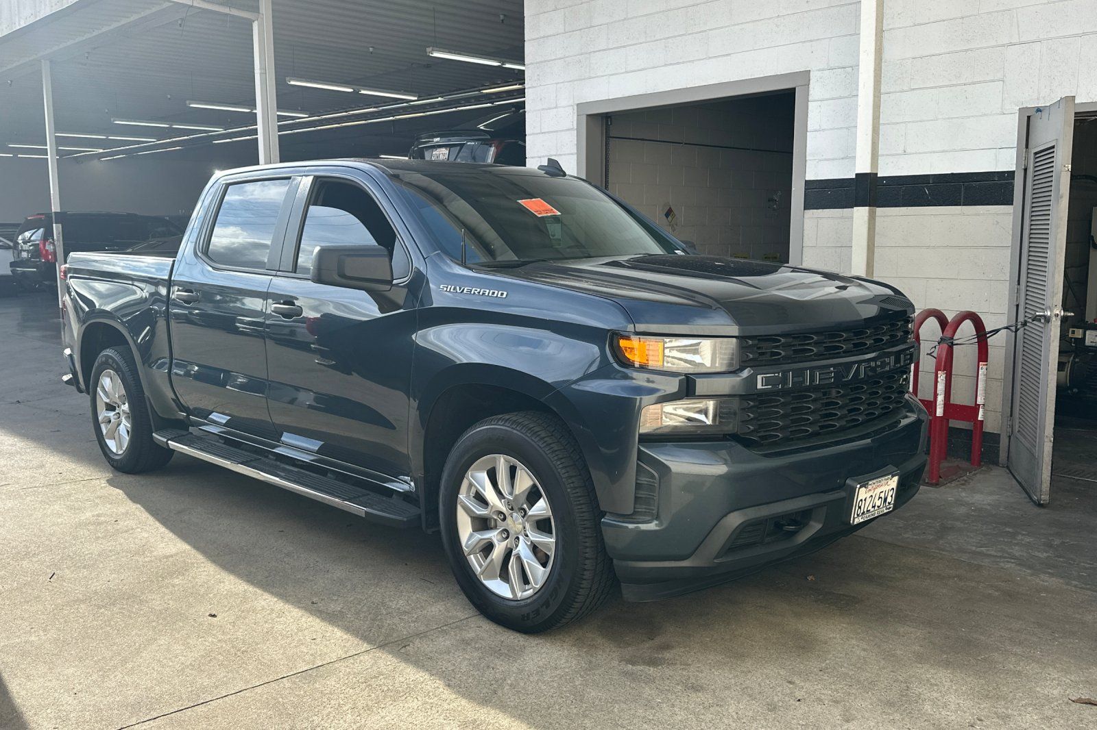 View vehicle photo 2