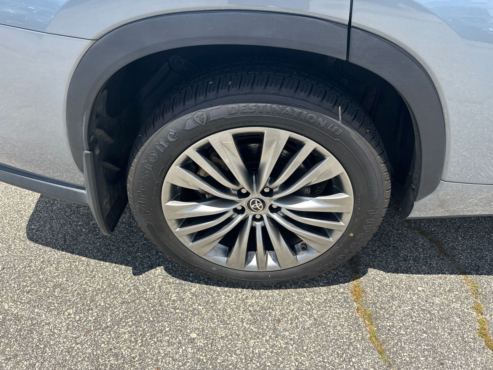 Used 2021  Toyota Platinum image 17
