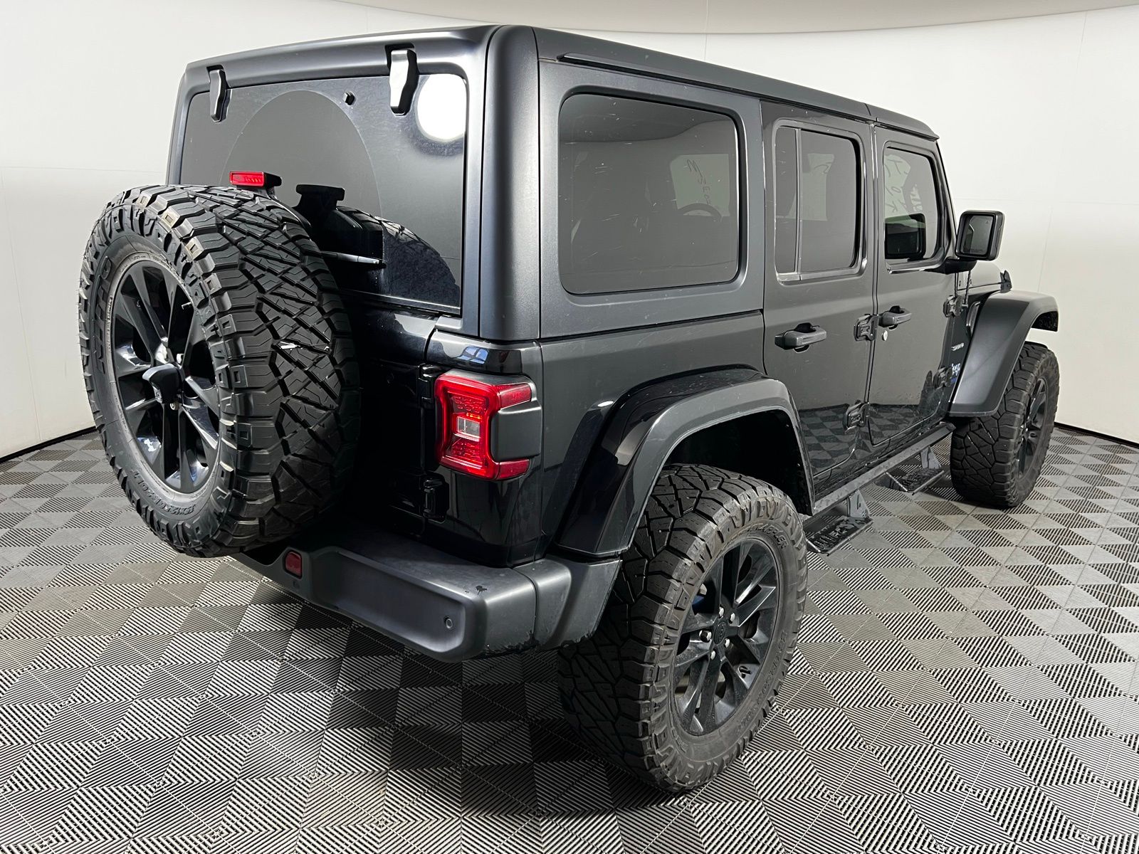 2021 Jeep Wrangler Unlimited Sahara 4xe 5