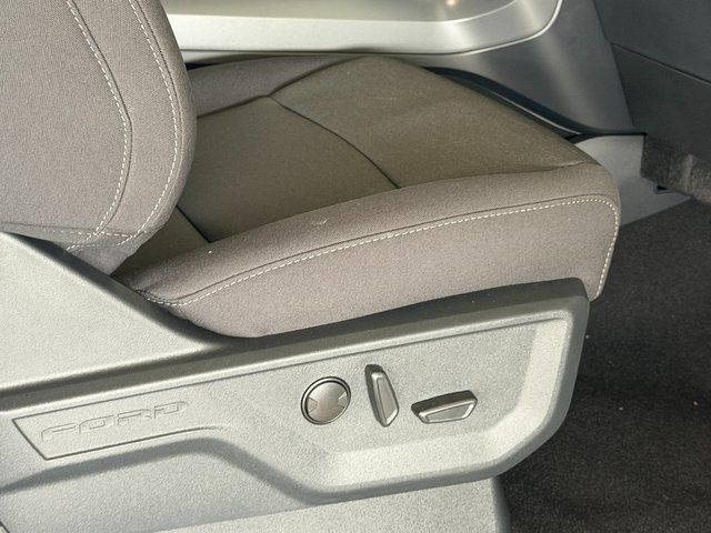 New 2026 Oxford White Ford XLT image 10