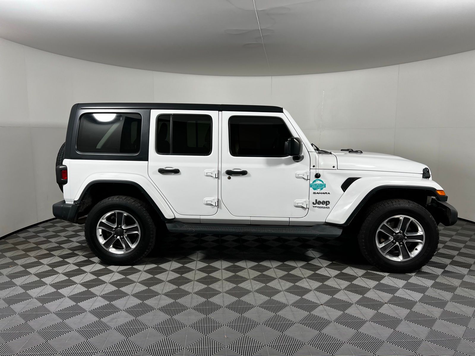 Thumbnail: 2020 Jeep Wrangler - 4