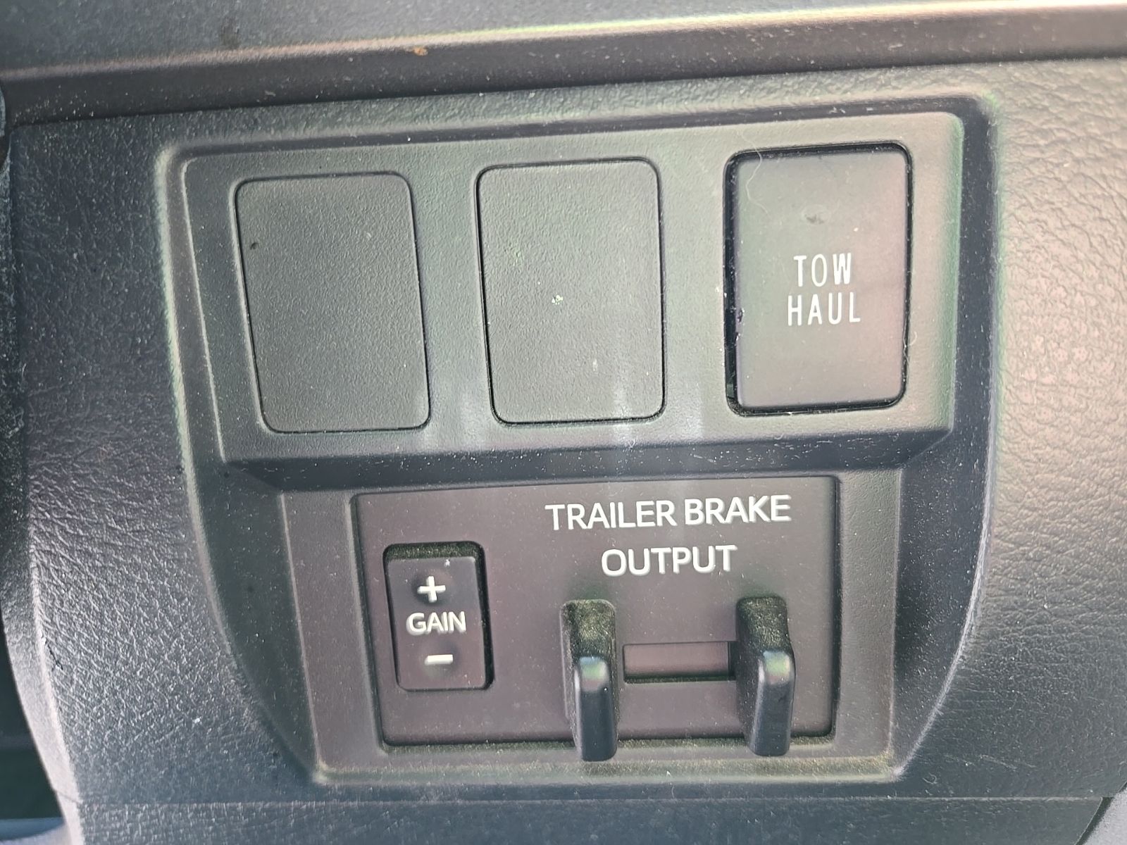 Used 2020 Gray Toyota SR5 image 22