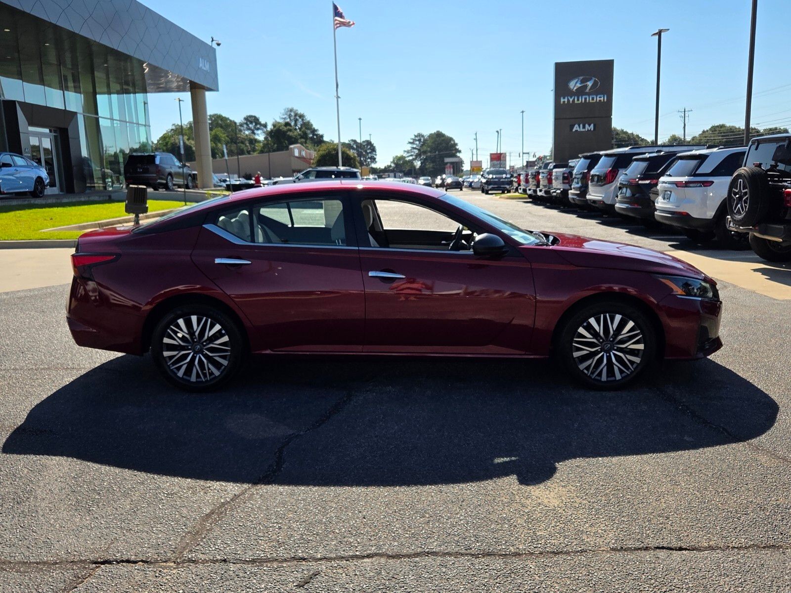 Used 2025 Red Nissan 2.5 SV image 14