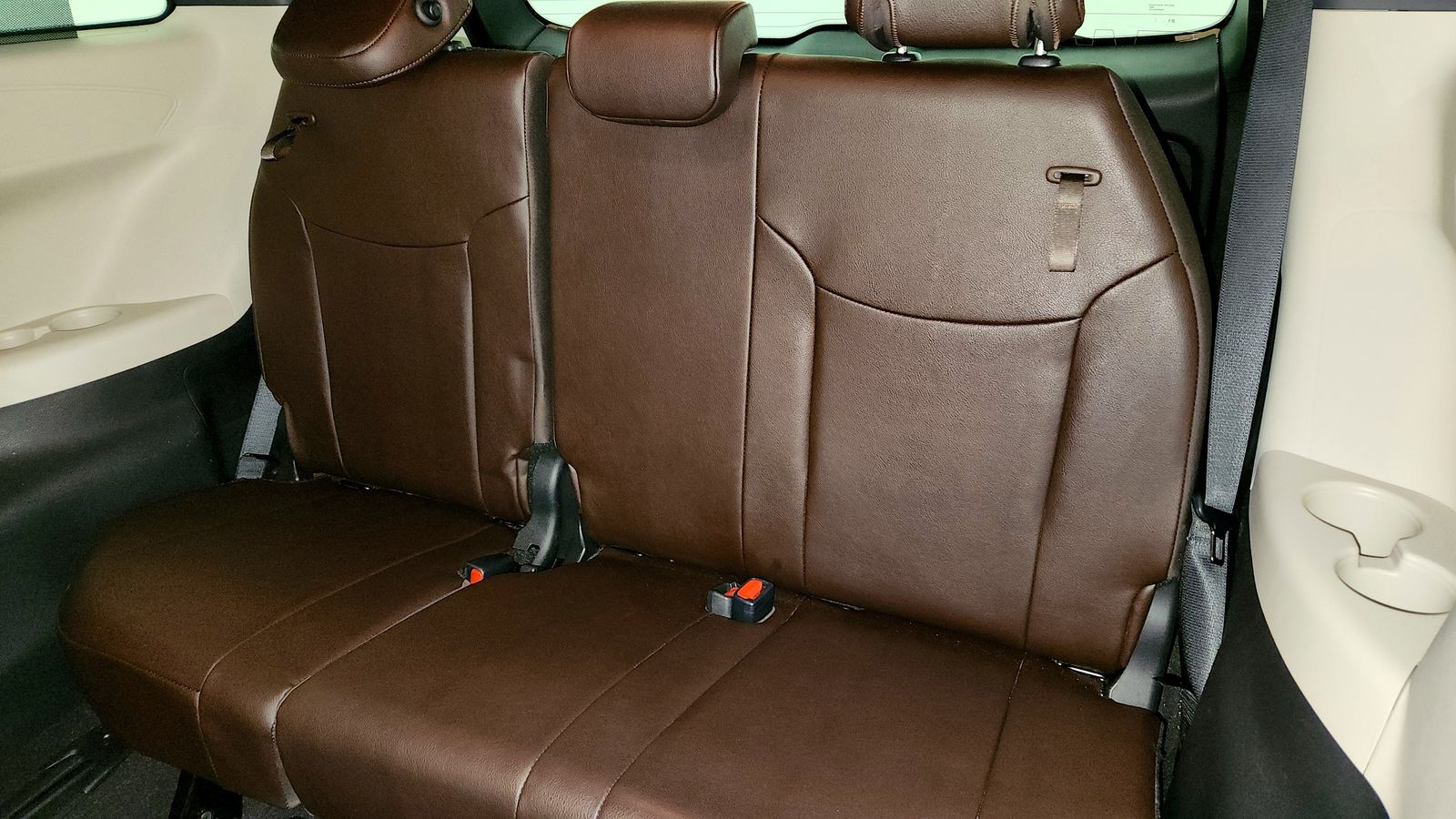 Used 2024  Toyota Platinum image 39