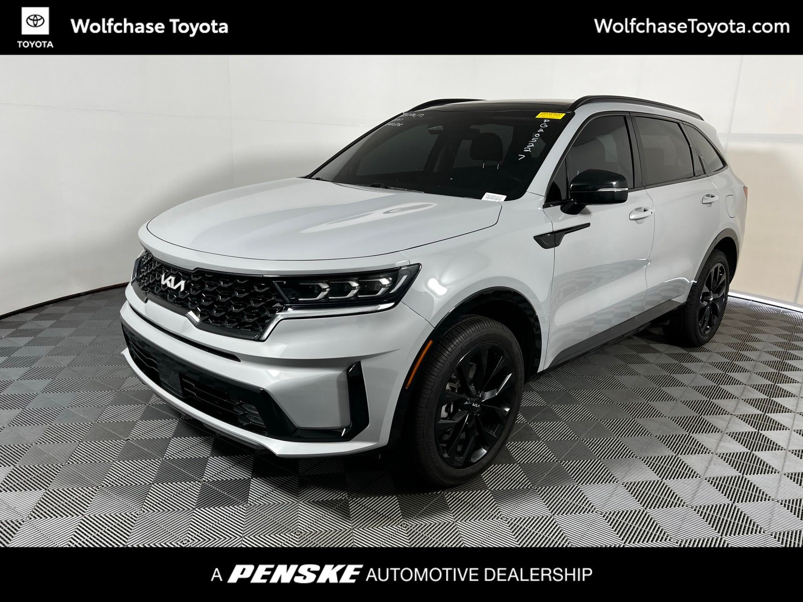 Thumbnail: 2023 Kia Sorento - 1