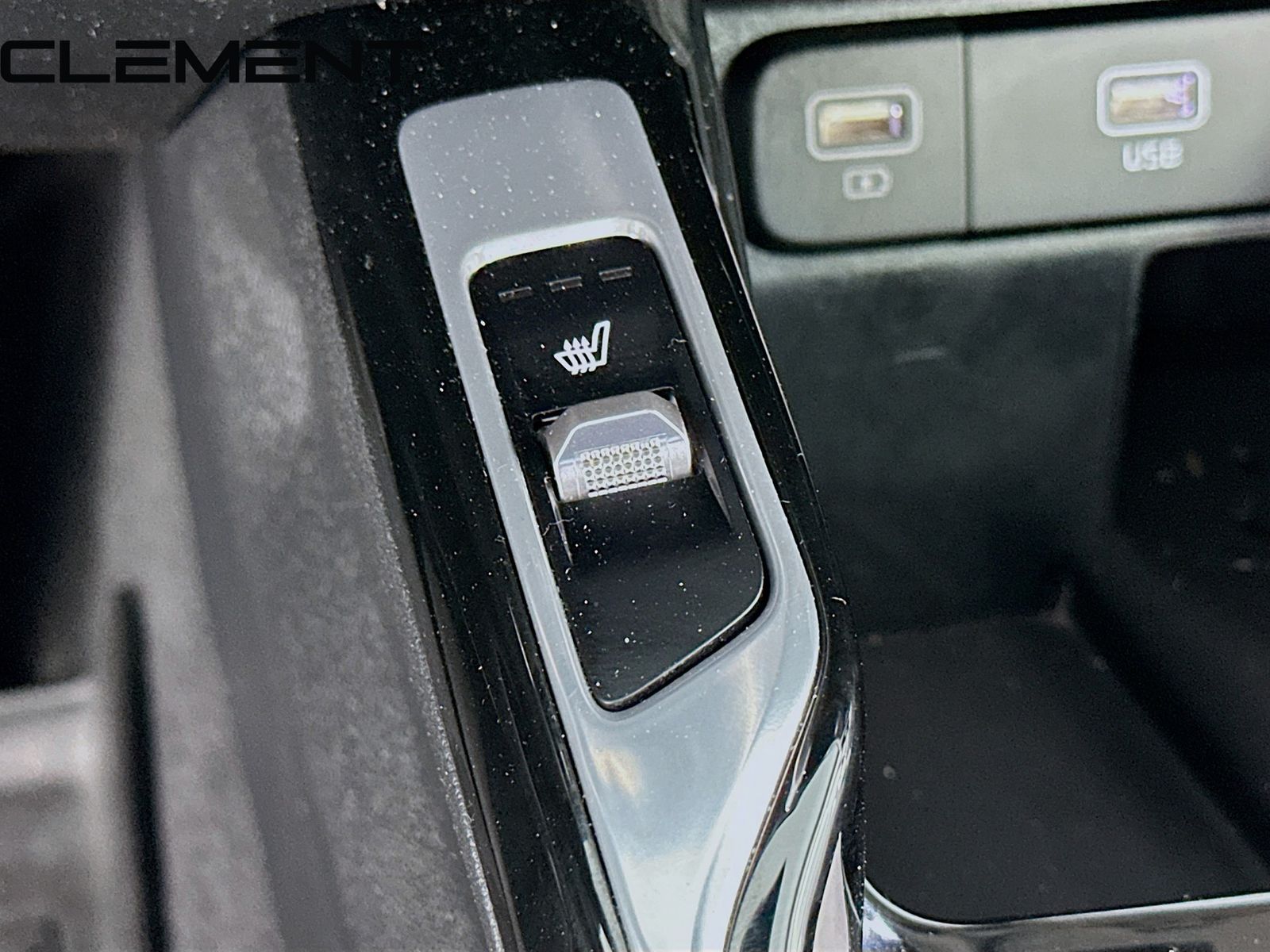 used 2023 Kia Sorento car, priced at $30,712