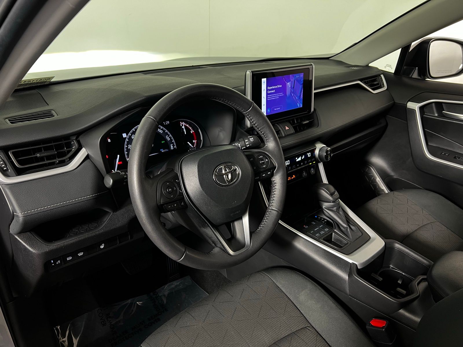 2024 Toyota RAV4 XLE 12