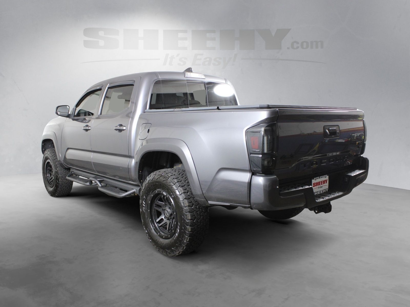 Used 2021 Gray Toyota SR5 image 6