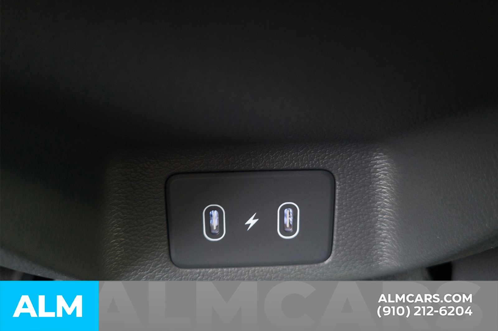 Used 2025 Silver Hyundai SE image 22