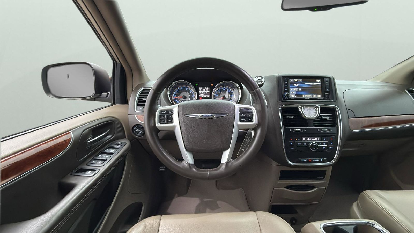 Used Car 2016 Chrysler Town & Country  Touring For Sale Under $10,000 In Austin, Texas